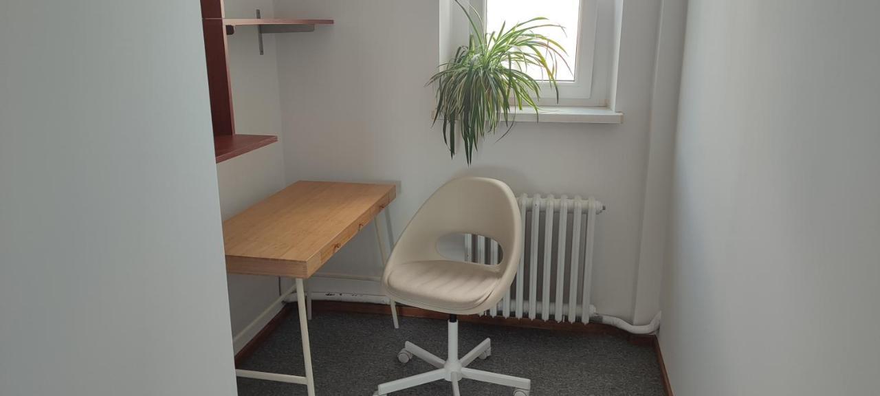 Danube Riverside Apartment With Quite Workplace Братислава Екстер'єр фото